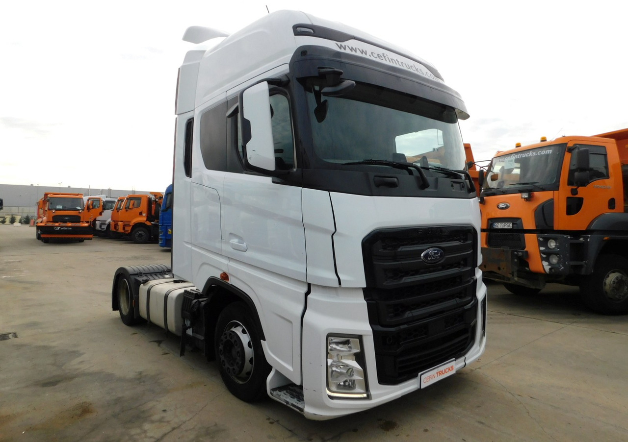 Ford F max ll 4x2 scab e6 12tx2620 - Nyergesvontató: 2 kép. Ford F max ll 4x2 scab e6 12tx2620 - Nyergesvontató: 2 kép.