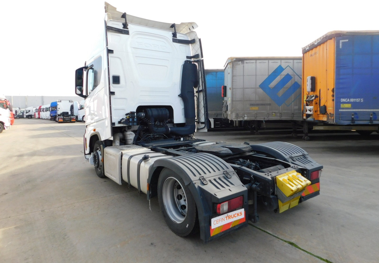 Ford F max ll 4x2 scab e6 12tx2620 - Nyergesvontató: 4 kép. Ford F max ll 4x2 scab e6 12tx2620 - Nyergesvontató: 4 kép.