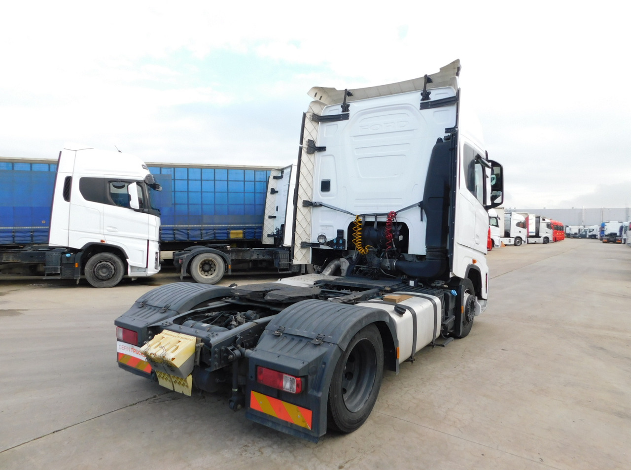 Ford F max ll 4x2 scab e6 12tx2620 - Nyergesvontató: 3 kép. Ford F max ll 4x2 scab e6 12tx2620 - Nyergesvontató: 3 kép.