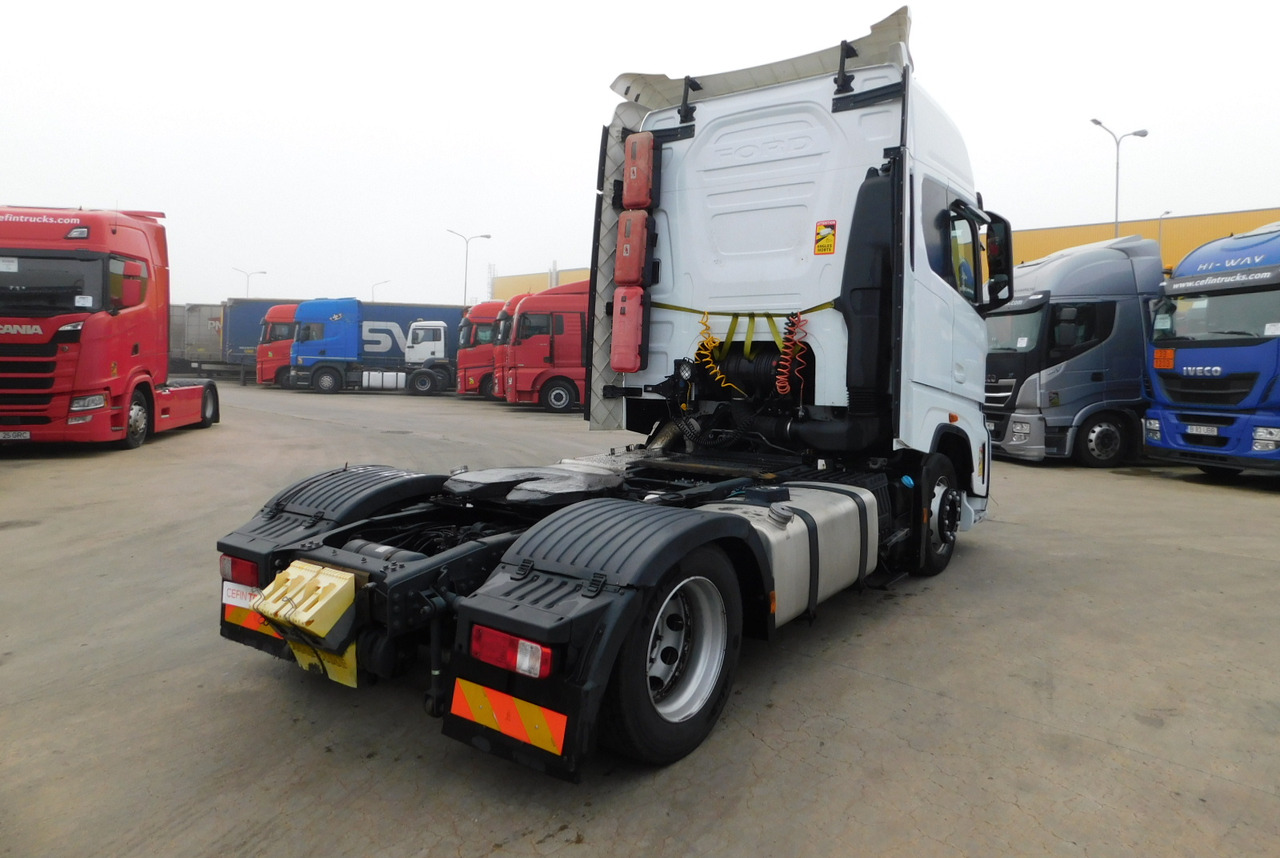 Ford F max ll 4x2 scab e6 12tx2620 - Nyergesvontató: 3 kép. Ford F max ll 4x2 scab e6 12tx2620 - Nyergesvontató: 3 kép.