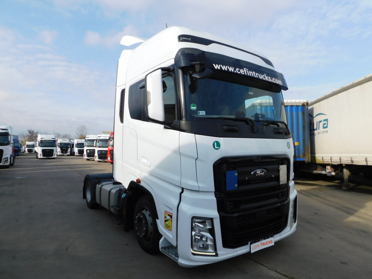 Ford F max ll 4x2 scab e6 12tx2620 - Nyergesvontató: 2 kép. Ford F max ll 4x2 scab e6 12tx2620 - Nyergesvontató: 2 kép.