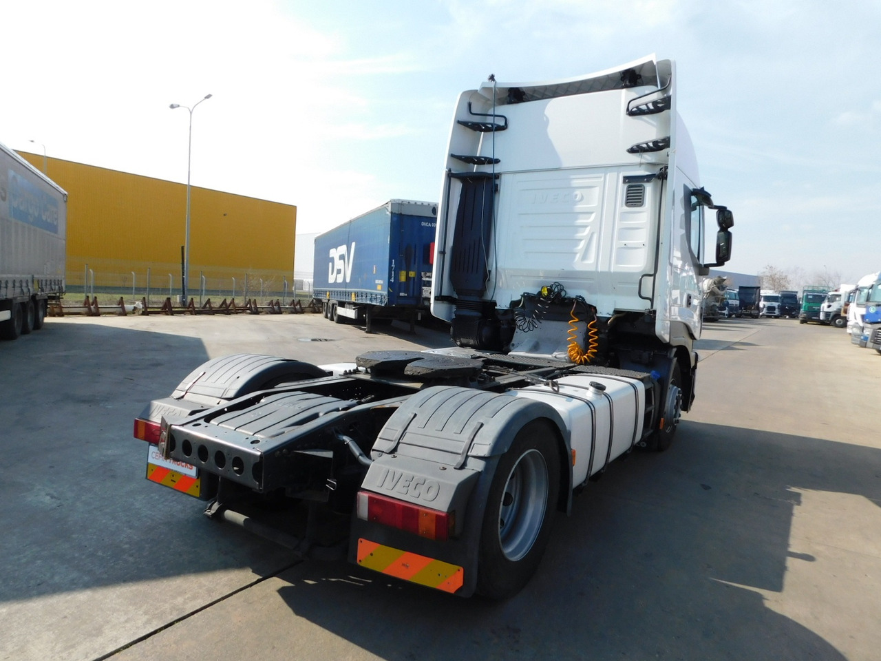 Iveco As440s48t - Nyergesvontató: 3 kép. Iveco As440s48t - Nyergesvontató: 3 kép.