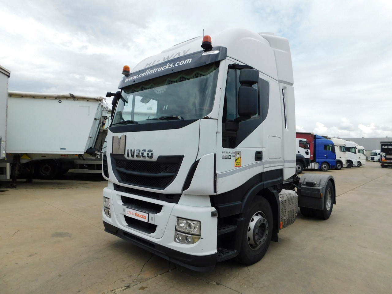 Iveco As440tp - Nyergesvontató: 1 kép. Iveco As440tp - Nyergesvontató: 1 kép.