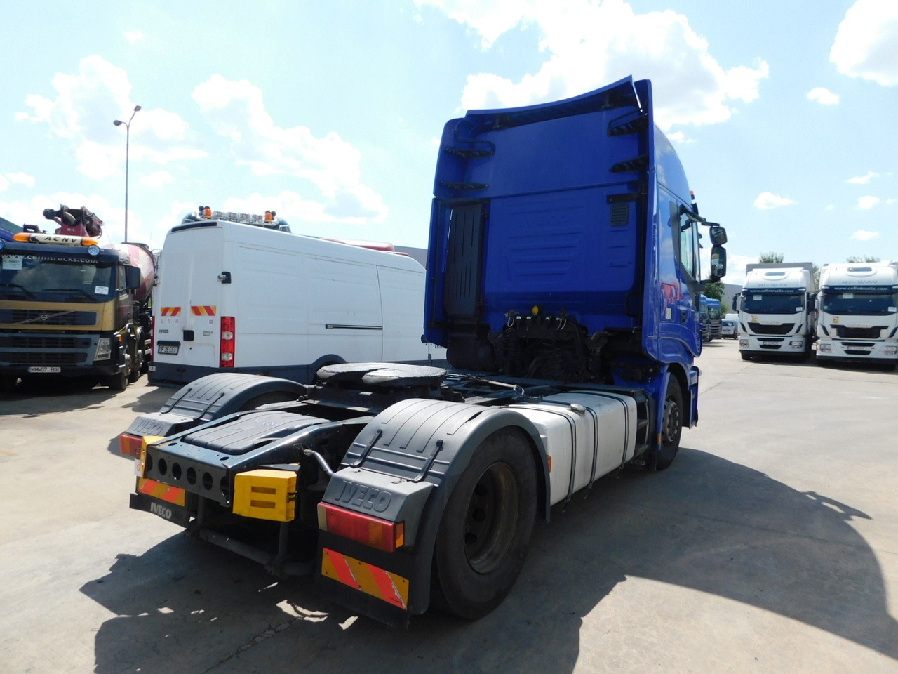 Iveco As440tp - Nyergesvontató: 3 kép. Iveco As440tp - Nyergesvontató: 3 kép.