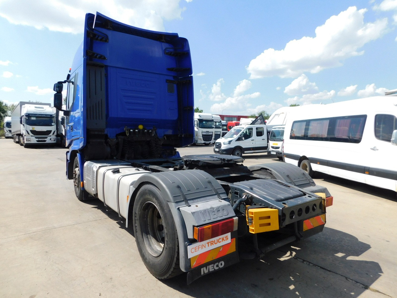 Iveco As440tp - Nyergesvontató: 4 kép. Iveco As440tp - Nyergesvontató: 4 kép.
