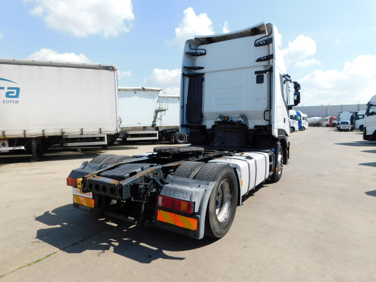 Iveco As440tp - Nyergesvontató: 3 kép. Iveco As440tp - Nyergesvontató: 3 kép.