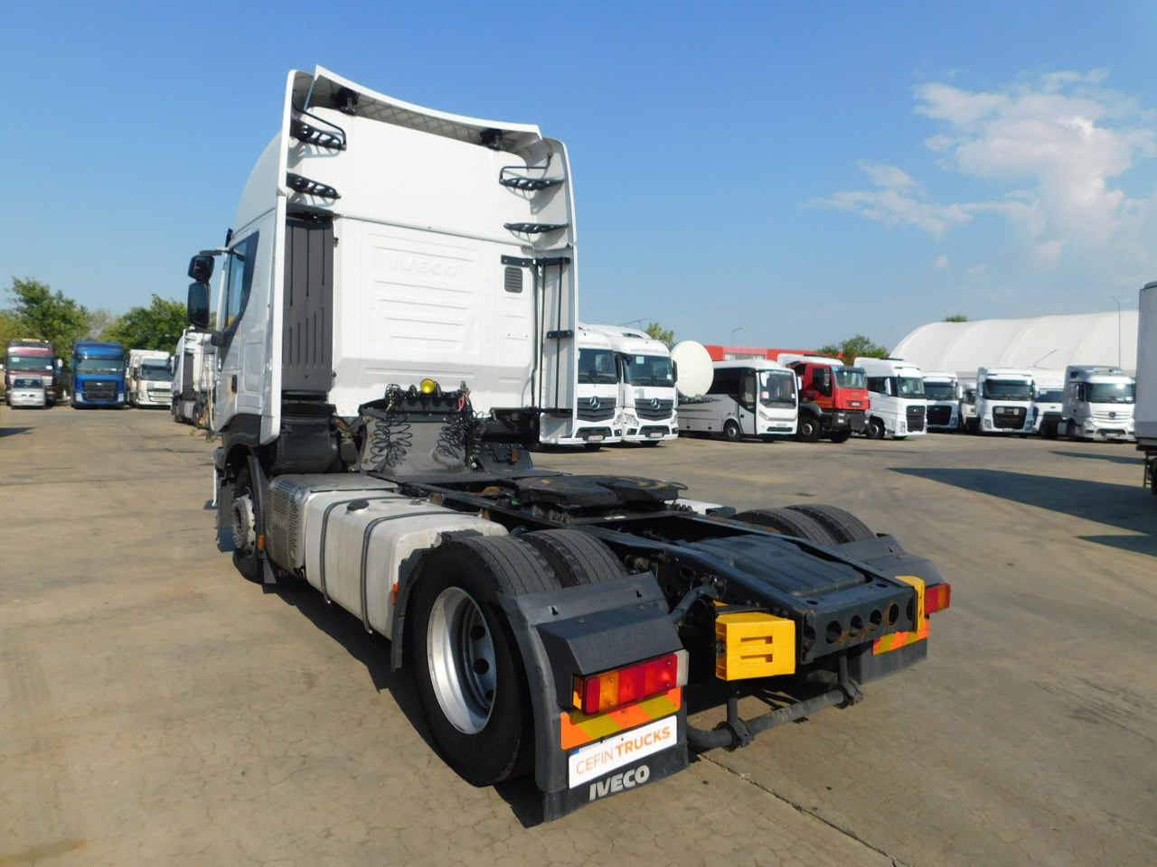 Iveco As440tp - Nyergesvontató: 4 kép. Iveco As440tp - Nyergesvontató: 4 kép.