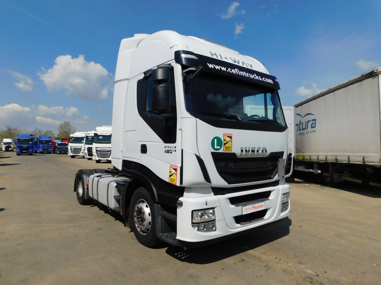 Iveco As440tp - Nyergesvontató: 2 kép. Iveco As440tp - Nyergesvontató: 2 kép.