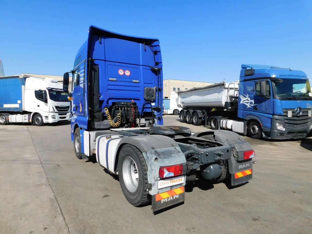 Man Tgx 18440 - Nyergesvontató: 4 kép. Man Tgx 18440 - Nyergesvontató: 4 kép.