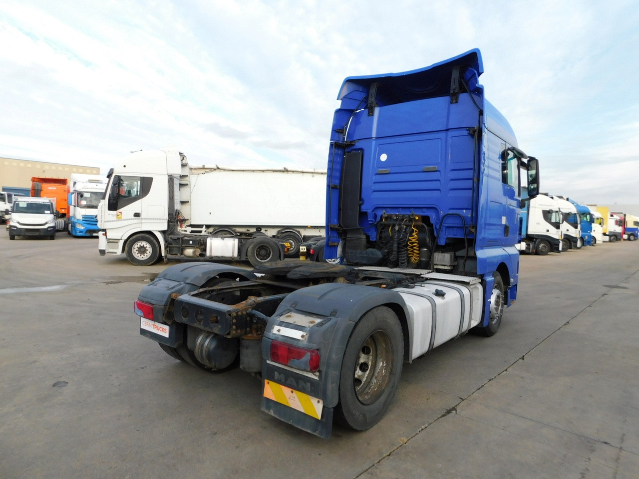 Man Tgx 18440 - Nyergesvontató: 3 kép. Man Tgx 18440 - Nyergesvontató: 3 kép.