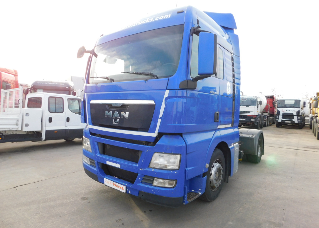 Man Tgx 18440 - Nyergesvontató: 1 kép. Man Tgx 18440 - Nyergesvontató: 1 kép.