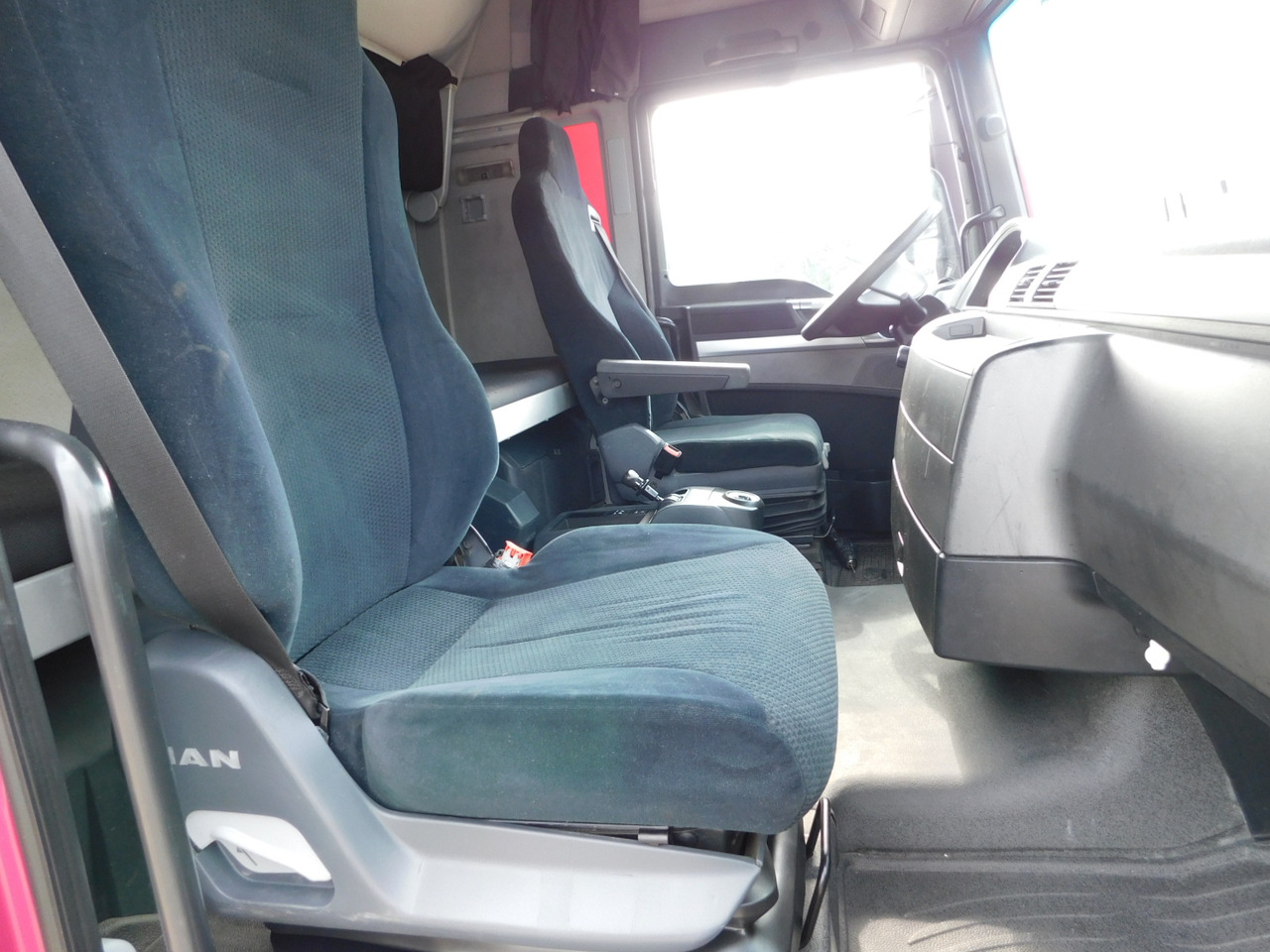 Man Tgx 18440 bls - Nyergesvontató: 5 kép. Man Tgx 18440 bls - Nyergesvontató: 5 kép.