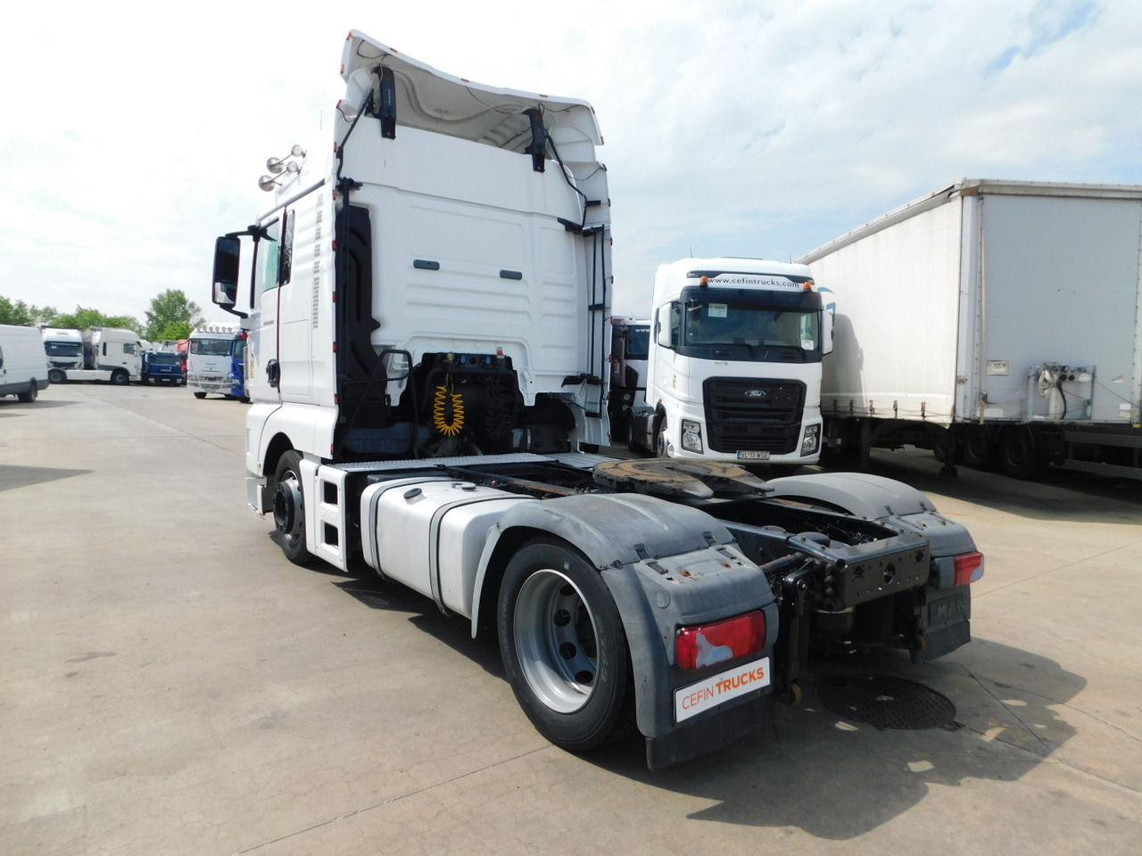 Man Tgx 18480 - Nyergesvontató: 4 kép. Man Tgx 18480 - Nyergesvontató: 4 kép.