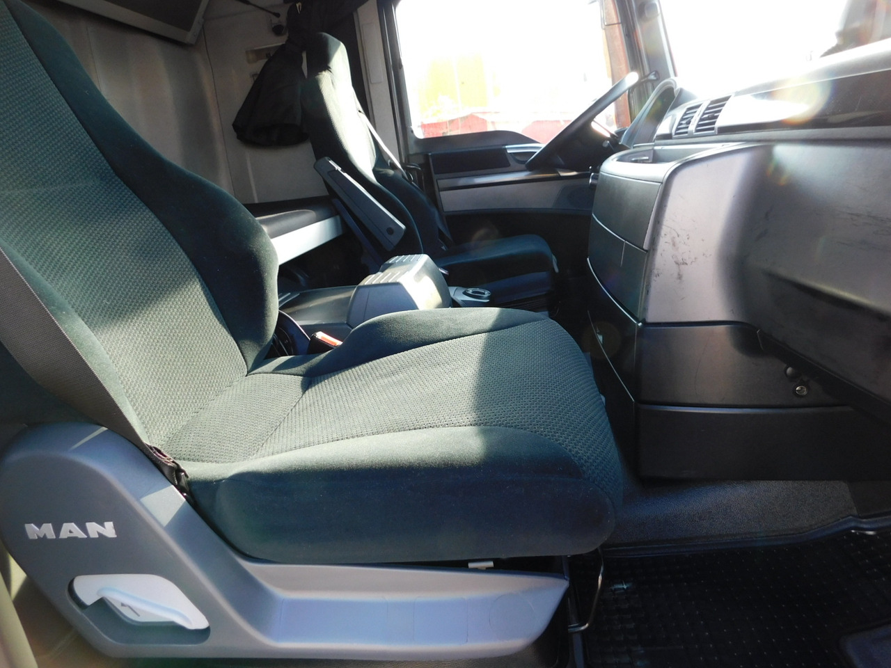 Man Tgx - Nyergesvontató: 5 kép. Man Tgx - Nyergesvontató: 5 kép.