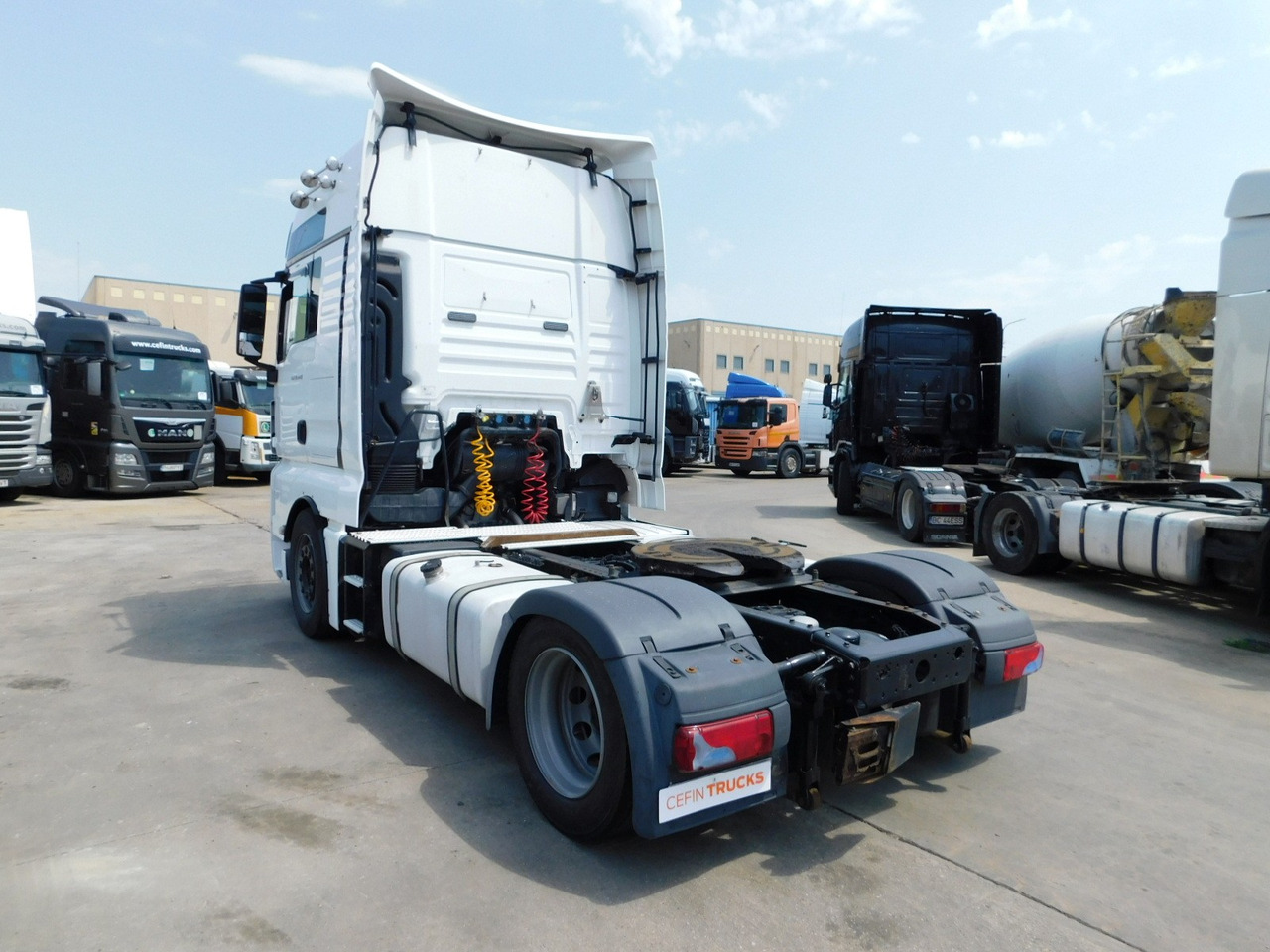 Man Tgx - Nyergesvontató: 4 kép. Man Tgx - Nyergesvontató: 4 kép.