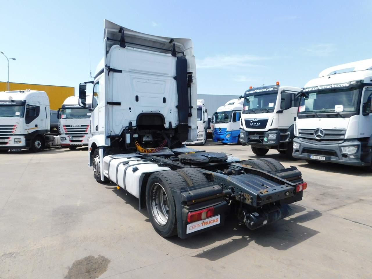 Mercedes Actros 1842 - Nyergesvontató: 4 kép. Mercedes Actros 1842 - Nyergesvontató: 4 kép.