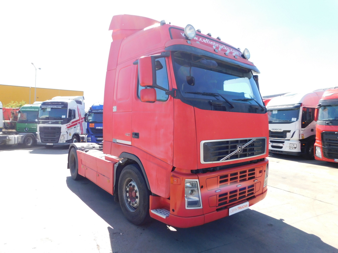 Volvo Fh 12 420 fh42 tb - Nyergesvontató: 2 kép. Volvo Fh 12 420 fh42 tb - Nyergesvontató: 2 kép.