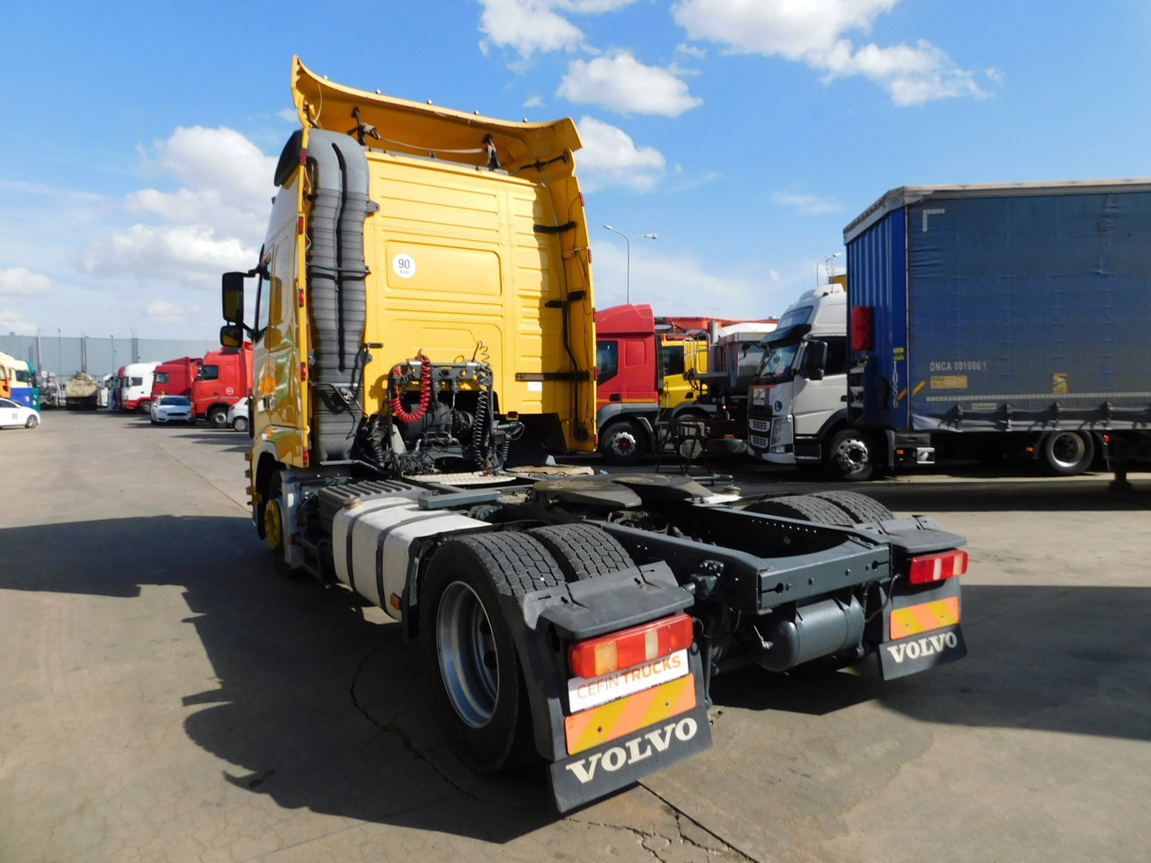 Volvo Fh 460 - Nyergesvontató: 4 kép. Volvo Fh 460 - Nyergesvontató: 4 kép.