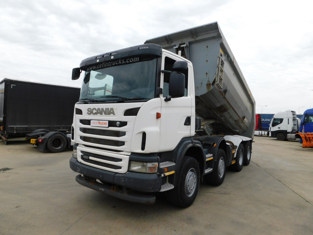 Scania G420 - Billenőplatós teherautó: 1 kép. Scania G420 - Billenőplatós teherautó: 1 kép.