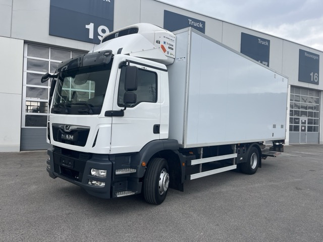 MAN TGM 15.290 4x2 LL Tiefkühler ATP möglich Euro6 - Hűtős kisteherautó: 1 kép. MAN TGM 15.290 4x2 LL Tiefkühler ATP möglich Euro6 - Hűtős kisteherautó: 1 kép.