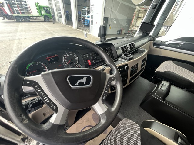 MAN TGS 26.460 6x2-4 Euro6 Klima Navi Luftfeder - Hűtős teherautó: 5 kép. MAN TGS 26.460 6x2-4 Euro6 Klima Navi Luftfeder - Hűtős teherautó: 5 kép.