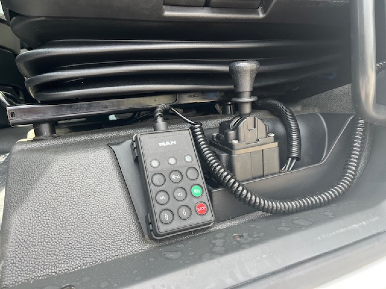 MAN 18.510 4x2 BL SA Kompressor - Kippyhdraulik - ADR - Nyergesvontató: 2 kép. MAN 18.510 4x2 BL SA Kompressor - Kippyhdraulik - ADR - Nyergesvontató: 2 kép.