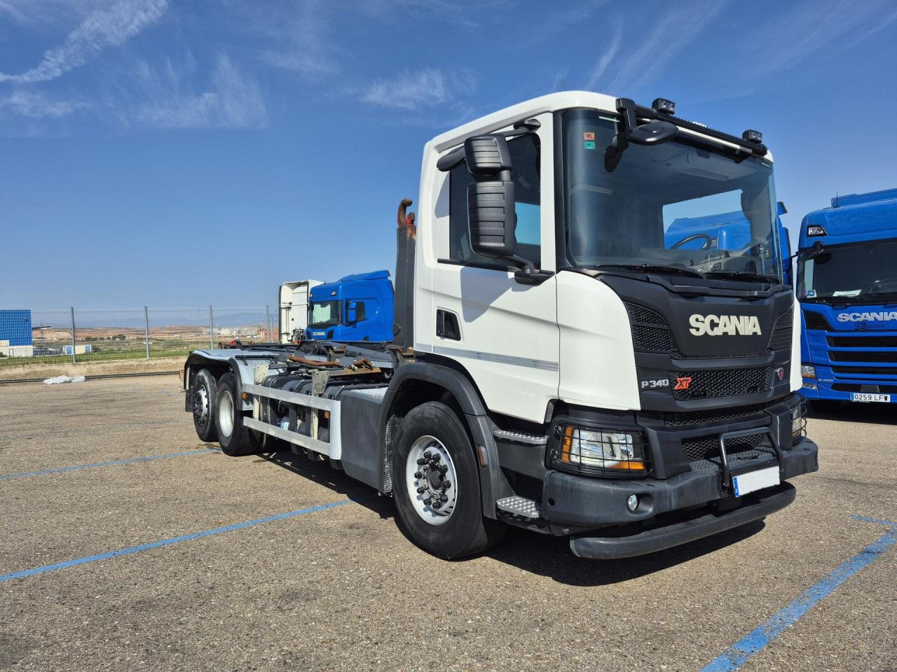 Scania P 340 - Nyergesvontató: 1 kép. Scania P 340 - Nyergesvontató: 1 kép.