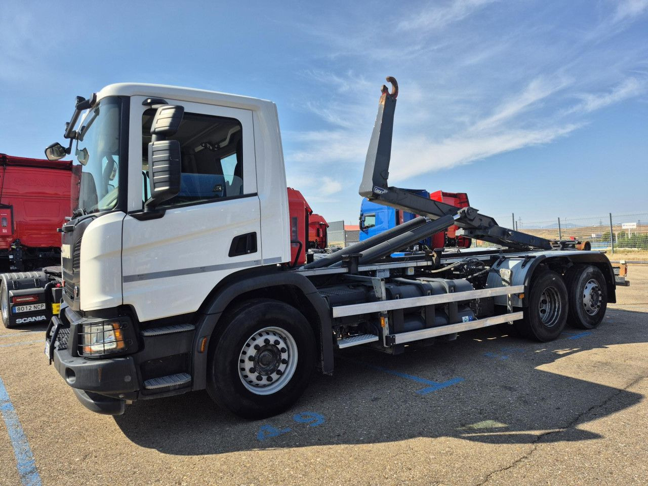 Scania P 340 - Nyergesvontató: 2 kép. Scania P 340 - Nyergesvontató: 2 kép.