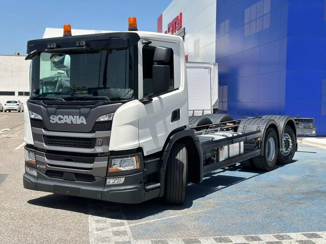 Scania P 410 - Nyergesvontató: 2 kép. Scania P 410 - Nyergesvontató: 2 kép.