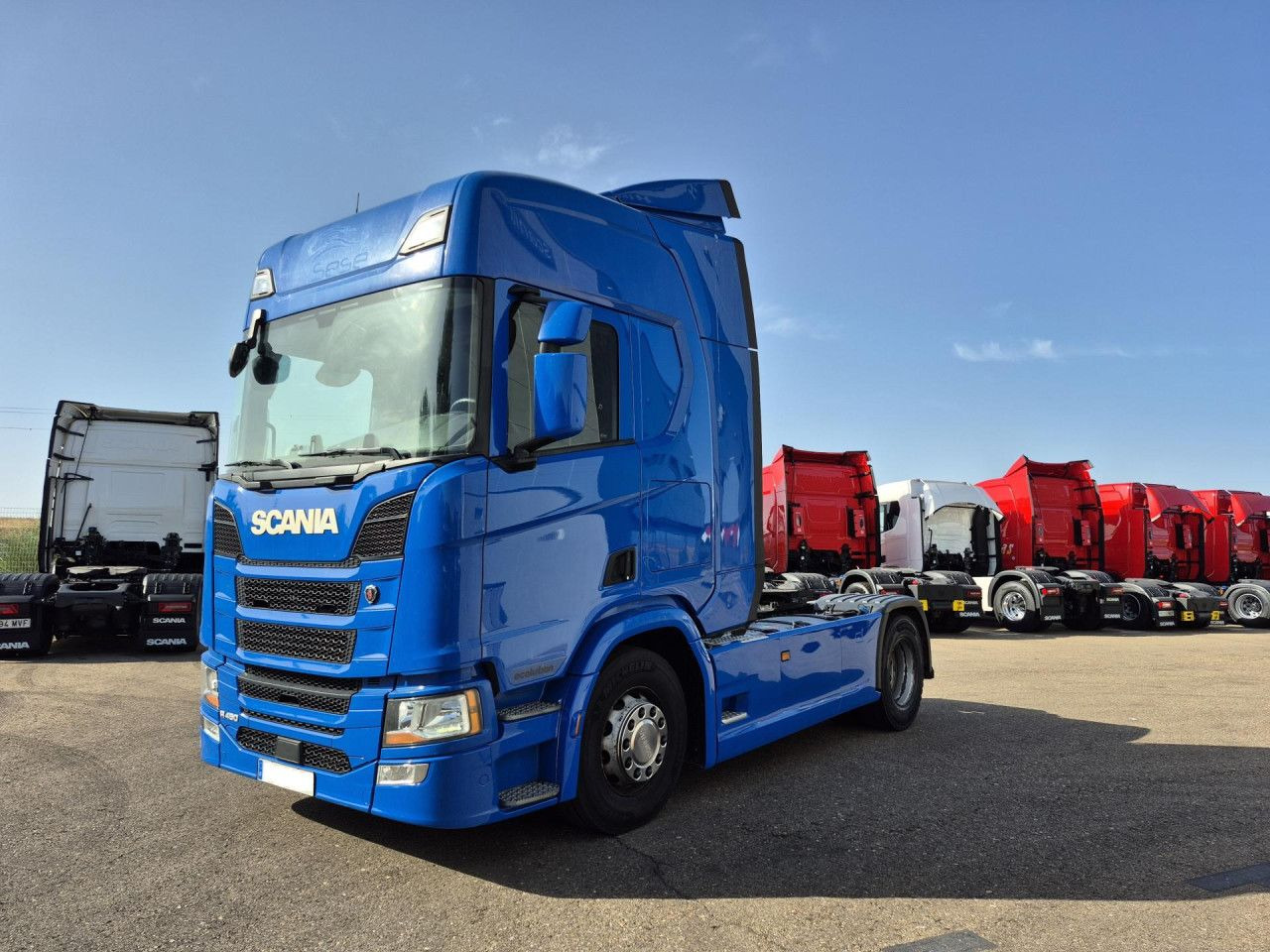 Scania R 450 - Nyergesvontató: 4 kép. Scania R 450 - Nyergesvontató: 4 kép.