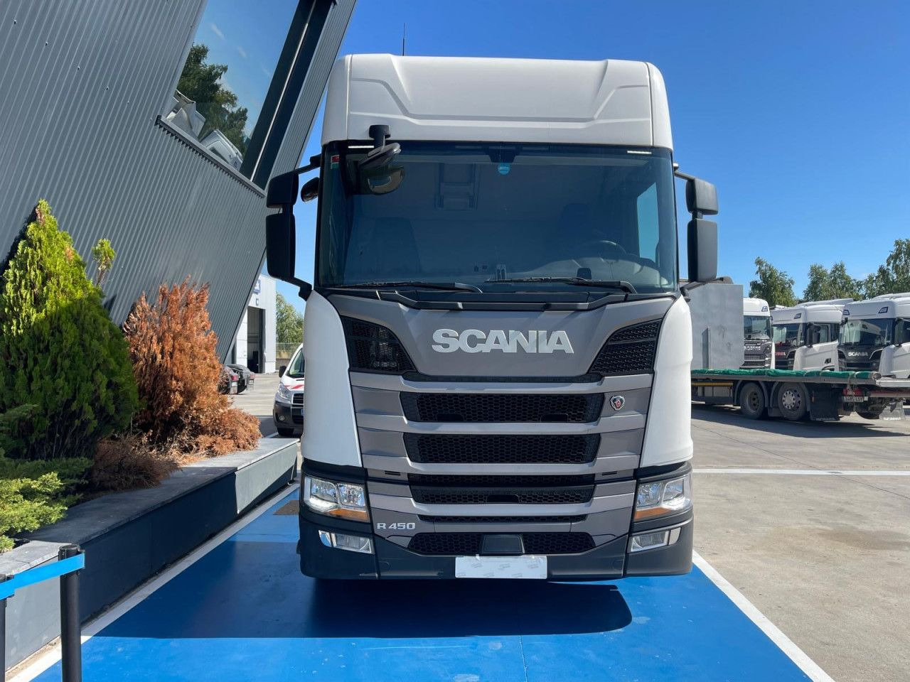 Scania R 450 - Nyergesvontató: 5 kép. Scania R 450 - Nyergesvontató: 5 kép.