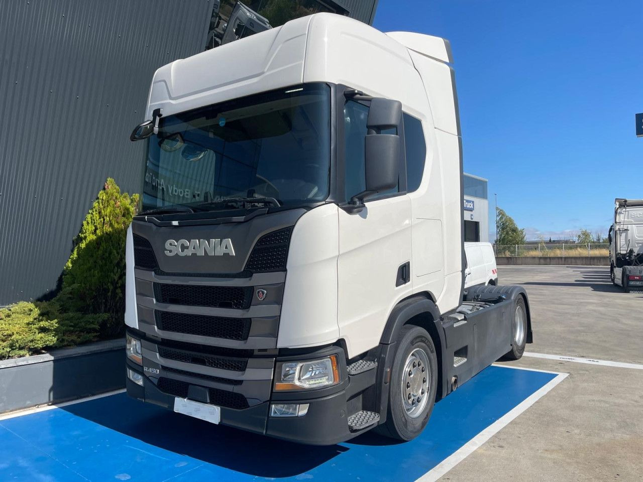 Scania R 450 - Nyergesvontató: 1 kép. Scania R 450 - Nyergesvontató: 1 kép.