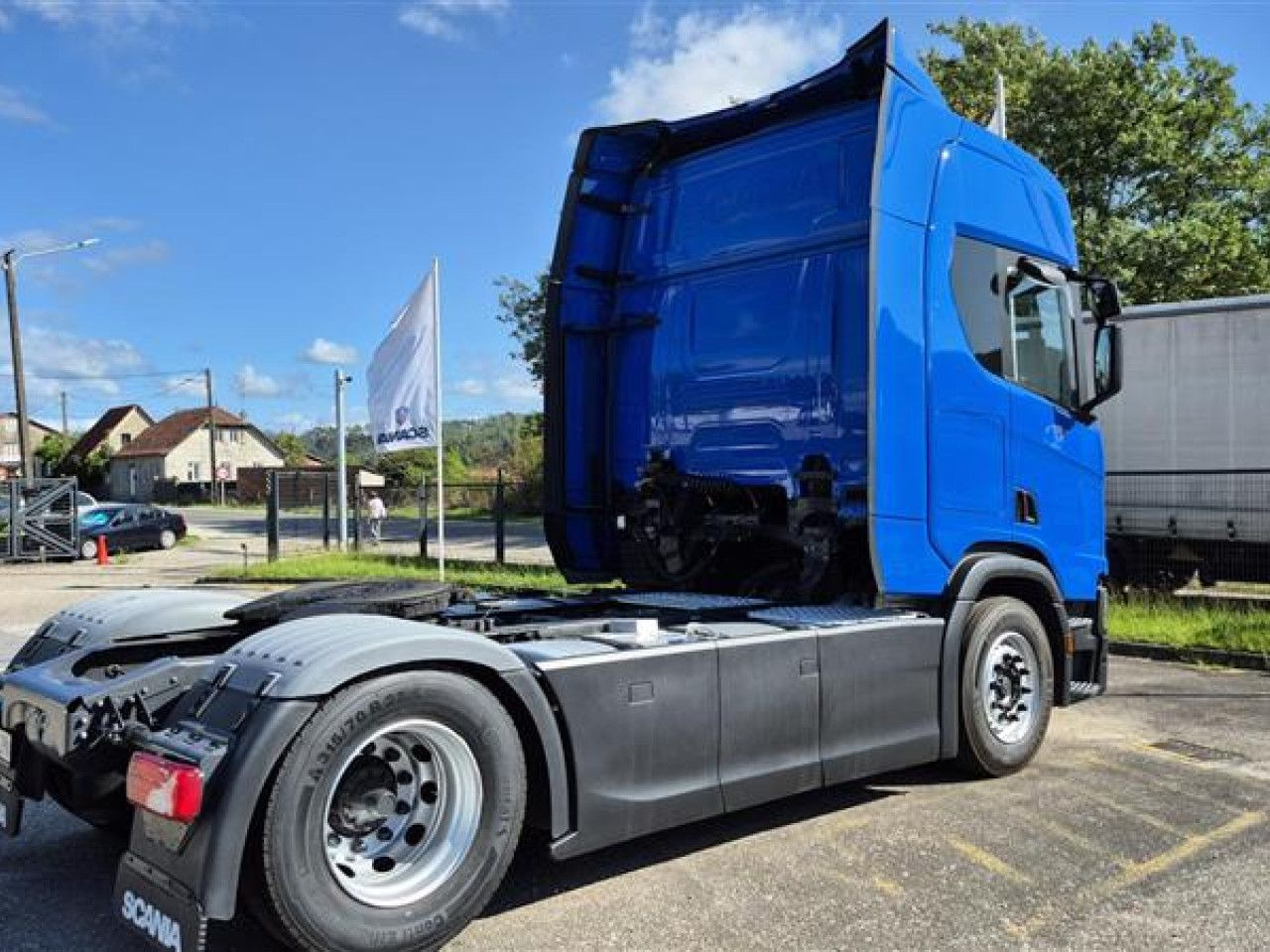 Scania R 450 - Nyergesvontató: 4 kép. Scania R 450 - Nyergesvontató: 4 kép.