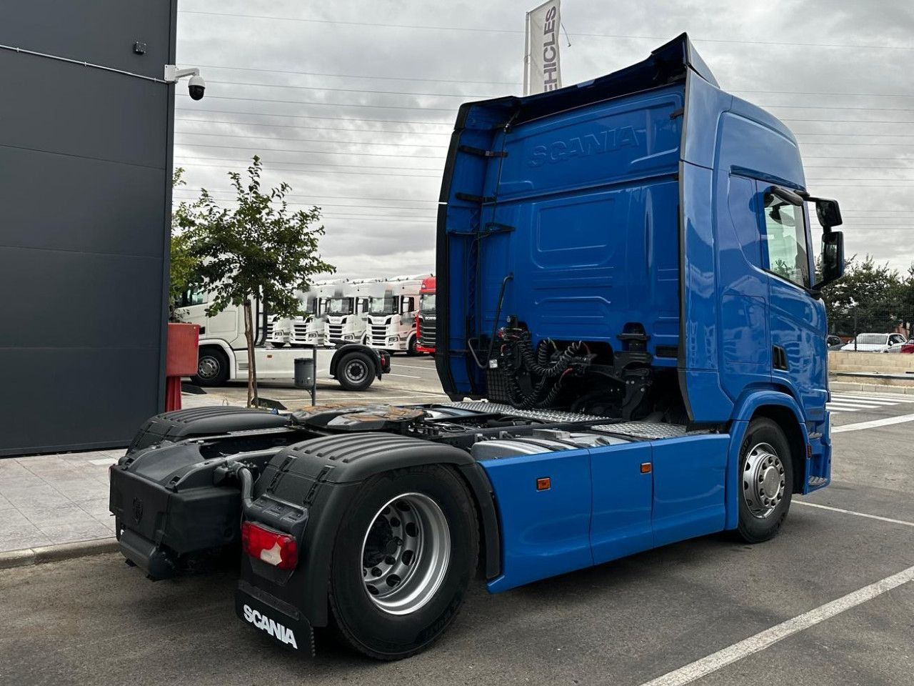 Scania R 450 - Nyergesvontató: 5 kép. Scania R 450 - Nyergesvontató: 5 kép.