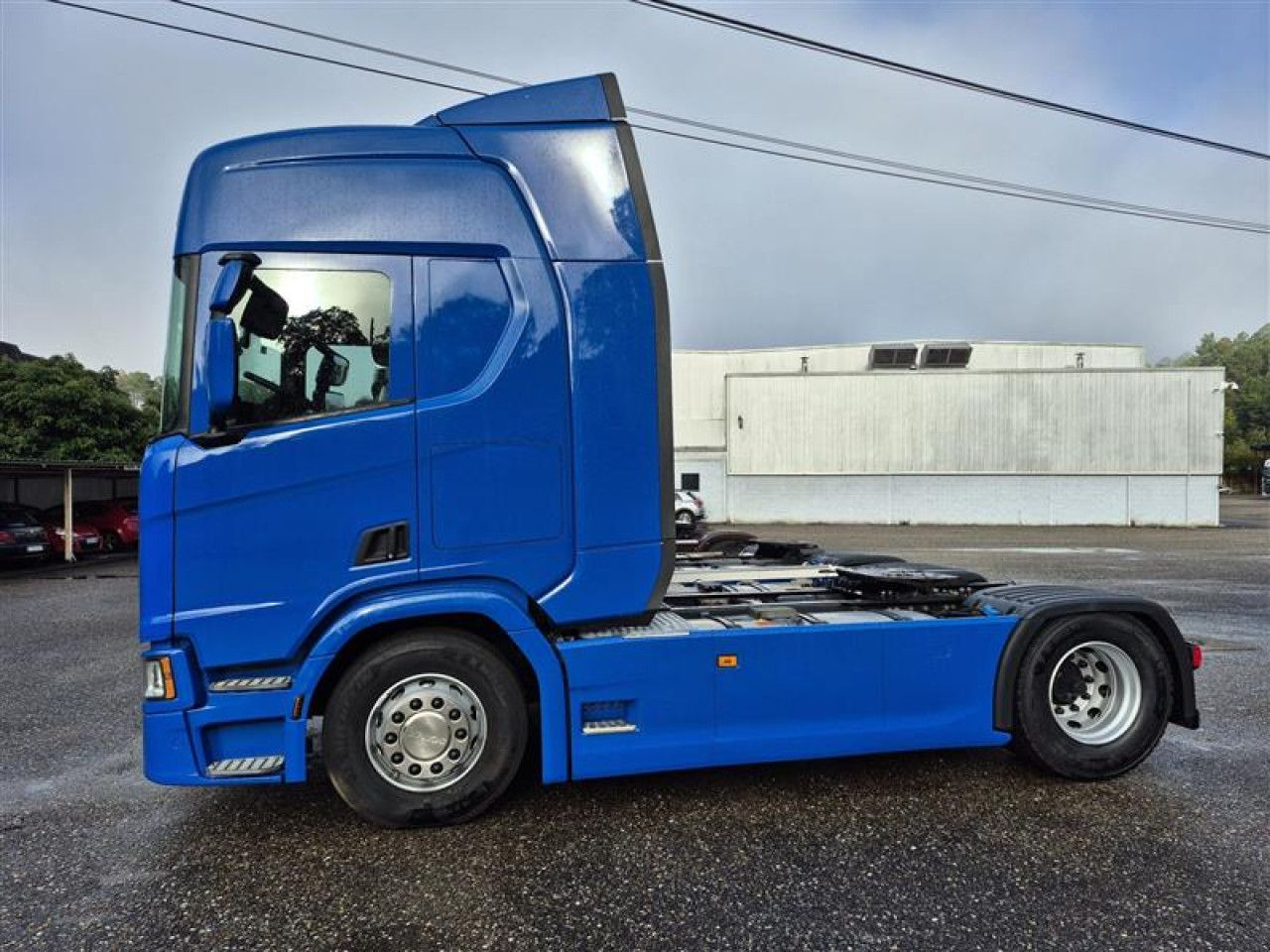 Scania R 450 - Nyergesvontató: 2 kép. Scania R 450 - Nyergesvontató: 2 kép.