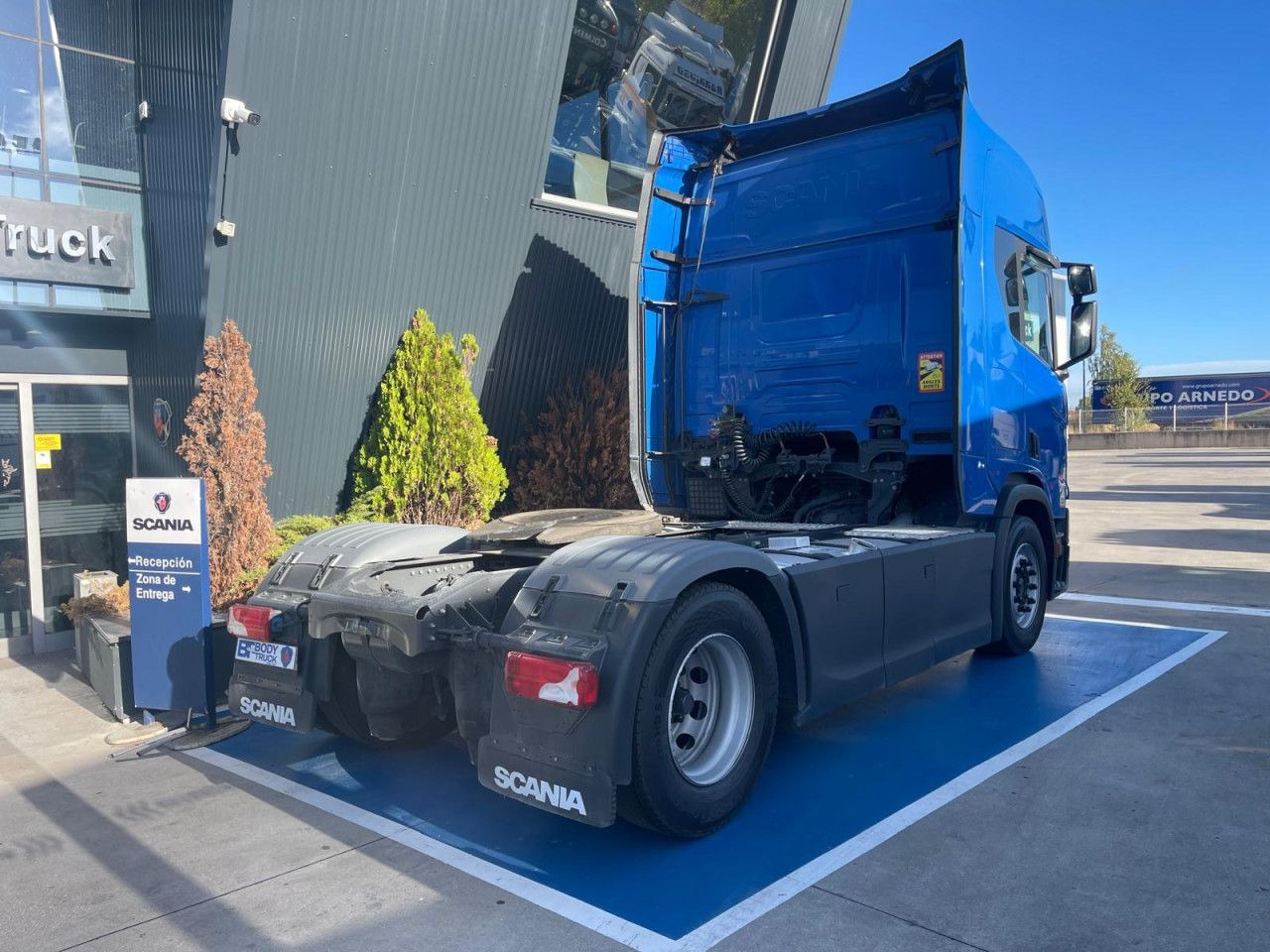 Scania R 450 - Nyergesvontató: 3 kép. Scania R 450 - Nyergesvontató: 3 kép.