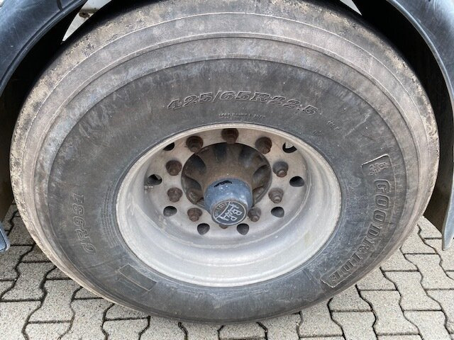 10/5/F/ZA-1800 KARRENA Betonmischer ca. 10m³ 10/5/F/ZA-1800 KARRENA Betonmischer ca. 10m³, Liftachse - Betonkeverő félpótkocsi: 5 kép. 10/5/F/ZA-1800 KARRENA Betonmischer ca. 10m³ 10/5/F/ZA-1800 KARRENA Betonmischer ca. 10m³, Liftachse - Betonkeverő félpótkocsi: 5 kép.