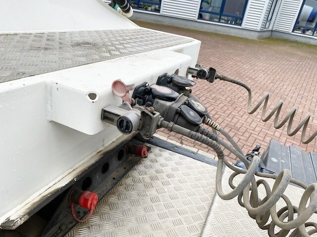 10/5/F/ZA-1800 KARRENA Betonmischer ca. 10m³ 10/5/F/ZA-1800 KARRENA Betonmischer ca. 10m³, Liftachse - Betonkeverő félpótkocsi: 4 kép. 10/5/F/ZA-1800 KARRENA Betonmischer ca. 10m³ 10/5/F/ZA-1800 KARRENA Betonmischer ca. 10m³, Liftachse - Betonkeverő félpótkocsi: 4 kép.