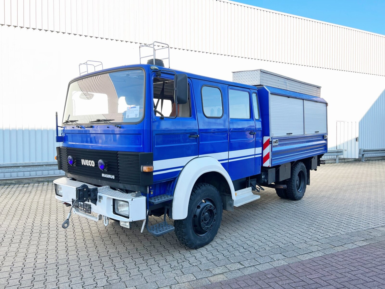 120-23 AW 4x4 Doka 120-23 AW 4x4 Doka, V8-Motor, Mannschaftswagen 16 Sitze, Seilwinde - Tűzoltóautó: 1 kép. 120-23 AW 4x4 Doka 120-23 AW 4x4 Doka, V8-Motor, Mannschaftswagen 16 Sitze, Seilwinde - Tűzoltóautó: 1 kép.