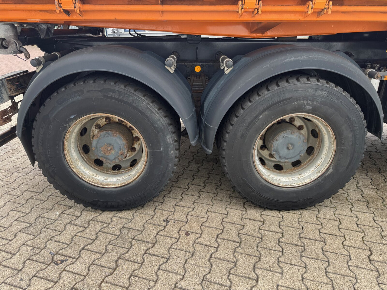 AD260T41 6x4 AD260T41 6x4, EEV - Alvaz teherautó: 4 kép. AD260T41 6x4 AD260T41 6x4, EEV - Alvaz teherautó: 4 kép.