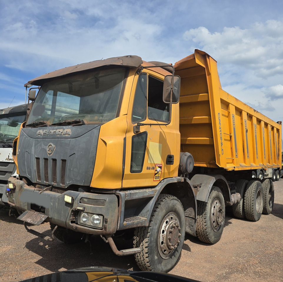 ASTRA HHD8 86.48-80 8x6 ASTRA HHD8 86.48-80 8x6 Mulde ca. 23m³ - Dömper: 1 kép. ASTRA HHD8 86.48-80 8x6 ASTRA HHD8 86.48-80 8x6 Mulde ca. 23m³ - Dömper: 1 kép.