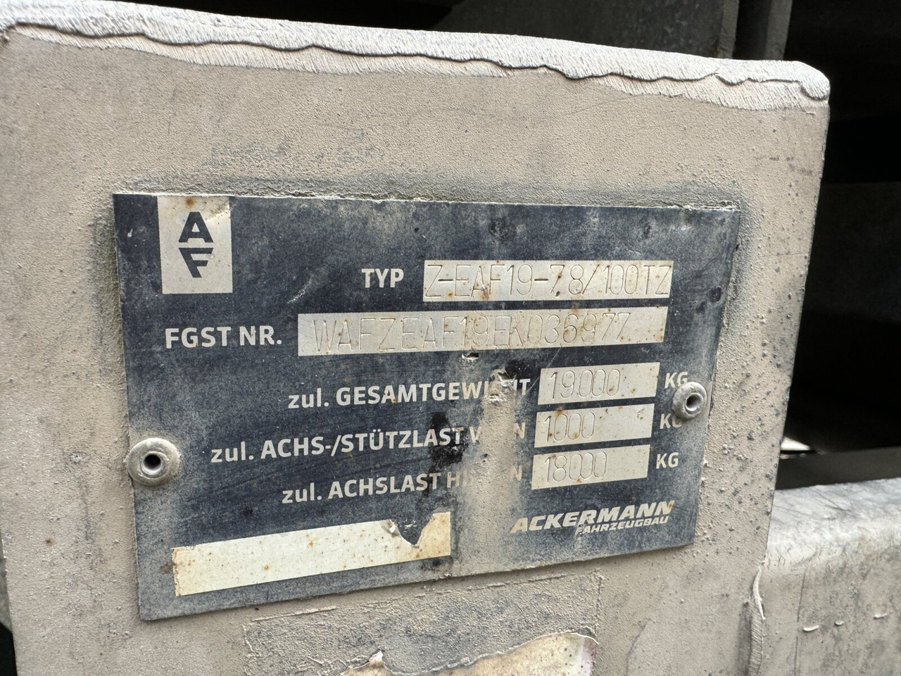 Ackermann Z-EAF 19-7,8/100TZ Z-EAF 19-7,8/100TZ, Verzinkt - Pótkocsi dobozos: 3 kép. Ackermann Z-EAF 19-7,8/100TZ Z-EAF 19-7,8/100TZ, Verzinkt - Pótkocsi dobozos: 3 kép.