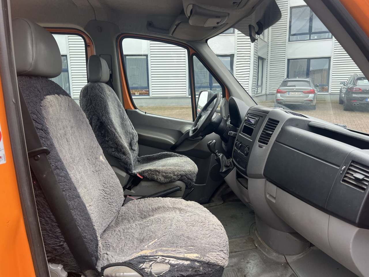 Crafter 2.5 TDI 4x2 Doka Crafter 2.5 TDI 4x2 Doka, Meiller Kipper - Billenőplatós teherautó: 5 kép. Crafter 2.5 TDI 4x2 Doka Crafter 2.5 TDI 4x2 Doka, Meiller Kipper - Billenőplatós teherautó: 5 kép.