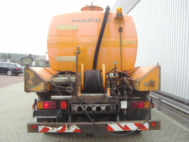 DA22, 5.000 ltr. Tank mit Pumpe Spülaufbau DA22, 5.000 ltr. Tank mit Pumpe - Tároló tartály: 5 kép. DA22, 5.000 ltr. Tank mit Pumpe Spülaufbau DA22, 5.000 ltr. Tank mit Pumpe - Tároló tartály: 5 kép.