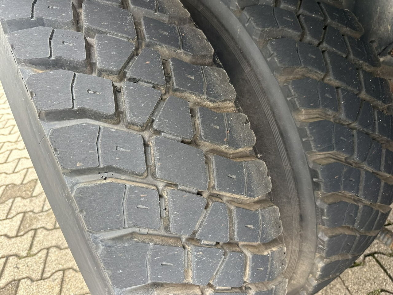 DAF CF 85.460 6x4 CF 85.460 6x4, Bordmatik links - Billenőplatós teherautó: 3 kép. DAF CF 85.460 6x4 CF 85.460 6x4, Bordmatik links - Billenőplatós teherautó: 3 kép.