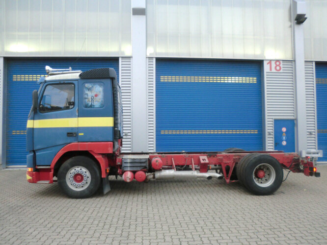 FH New 12-420 4x2 - Alvaz teherautó: 3 kép. FH New 12-420 4x2 - Alvaz teherautó: 3 kép.