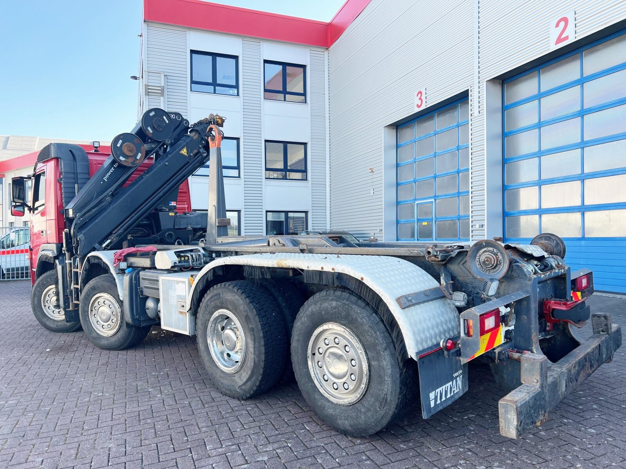 FM 460 8x2-6 FM 460 8x2-6, Lenk-/Liftachse, Kran HMF 2020-K4, Funk - Horgos rakodó teherautó, Darus autó: 2 kép. FM 460 8x2-6 FM 460 8x2-6, Lenk-/Liftachse, Kran HMF 2020-K4, Funk - Horgos rakodó teherautó, Darus autó: 2 kép.