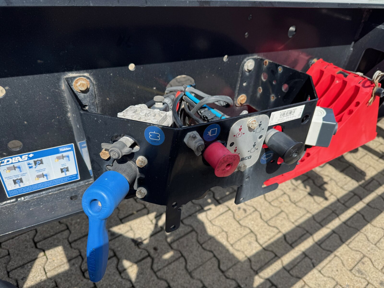 Kögel Port 45 Simplex Container-Chassis Port 45 Simplex, Container-Chassis, 20/2x20/30/40/45 Fuß, ausziehbar - Félpótkocsi: 2 kép. Kögel Port 45 Simplex Container-Chassis Port 45 Simplex, Container-Chassis, 20/2x20/30/40/45 Fuß, ausziehbar - Félpótkocsi: 2 kép.