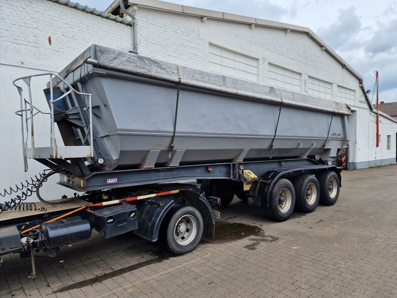 Meierling MKS 24 Meierling Combimulde MSK 24, 5.600 kg Leergew., 24 cbm - Félpótkocsi: 5 kép. Meierling MKS 24 Meierling Combimulde MSK 24, 5.600 kg Leergew., 24 cbm - Félpótkocsi: 5 kép.