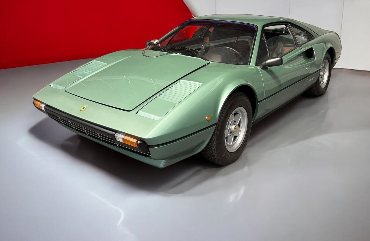 Autó Ferrari 308 GTB Vetrosina Coupe 308 GTB Vetrosina Coupe: 1 kép.